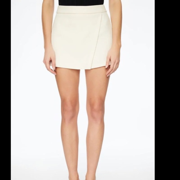 NWT. Peyton asymmetric mini skort - Picture 2 of 7